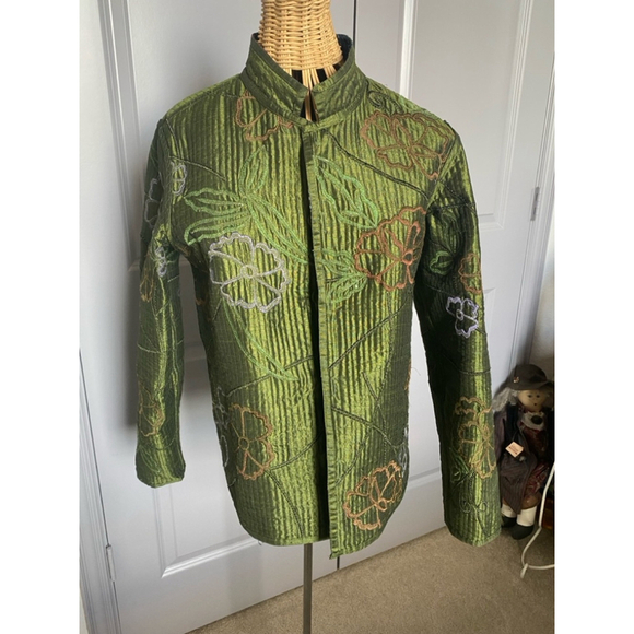 Jackets & Blazers - Rare reversible quilted embroidered jacket size M fall colors elegance/classic